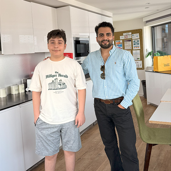 یونی ادوایزر نماینده رسمی کالج‌های انگلستان