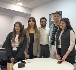 یونی ادوایزر نماینده رسمی کالج‌های انگلستان